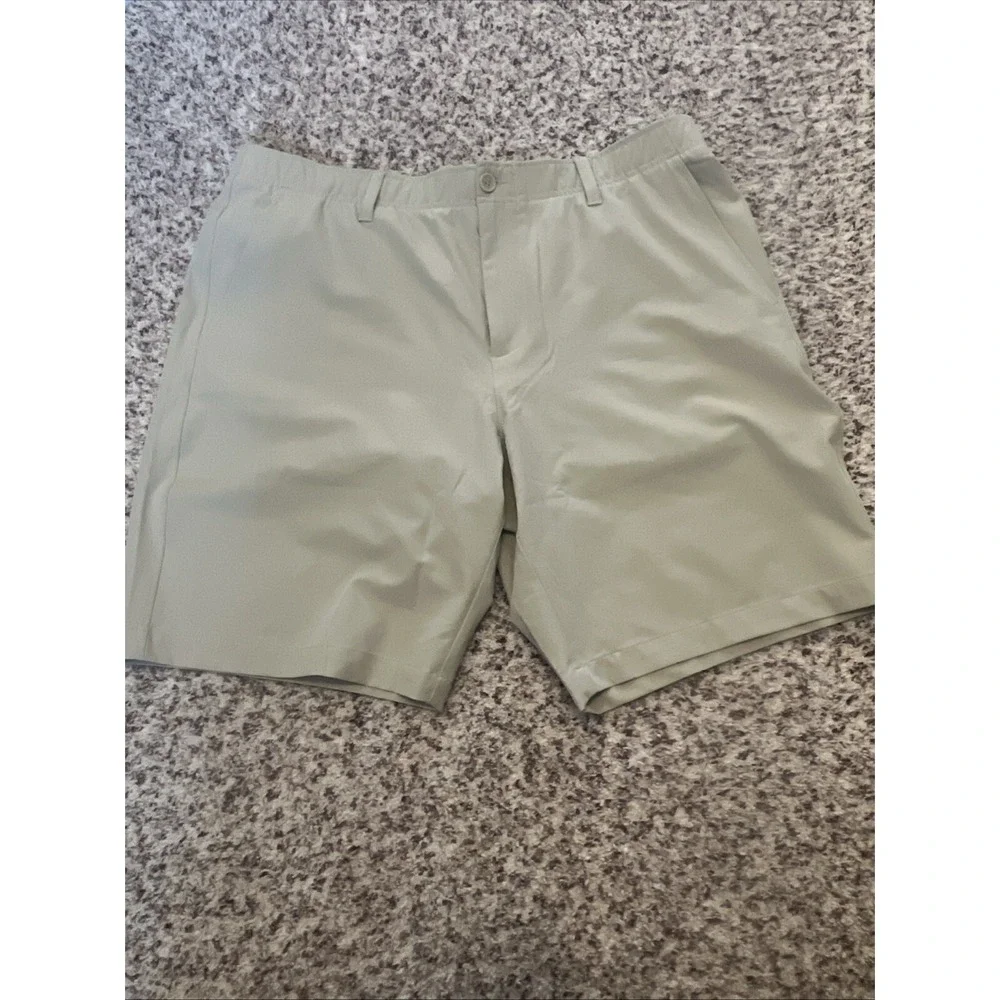 Under Armour NewMens Khaki Shorts Tech Short Sz 40 Polyester Blend Elastic Waist