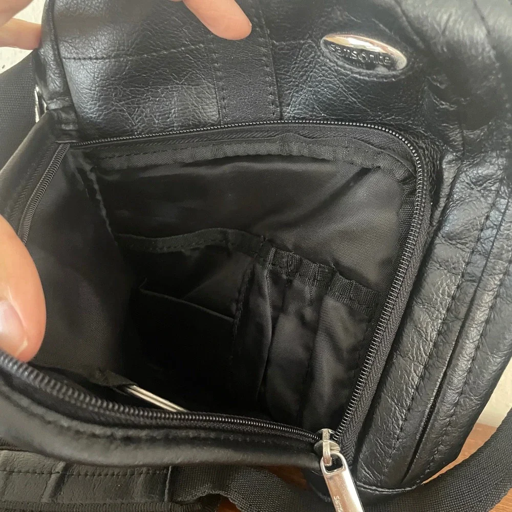 Samsonite look polyester