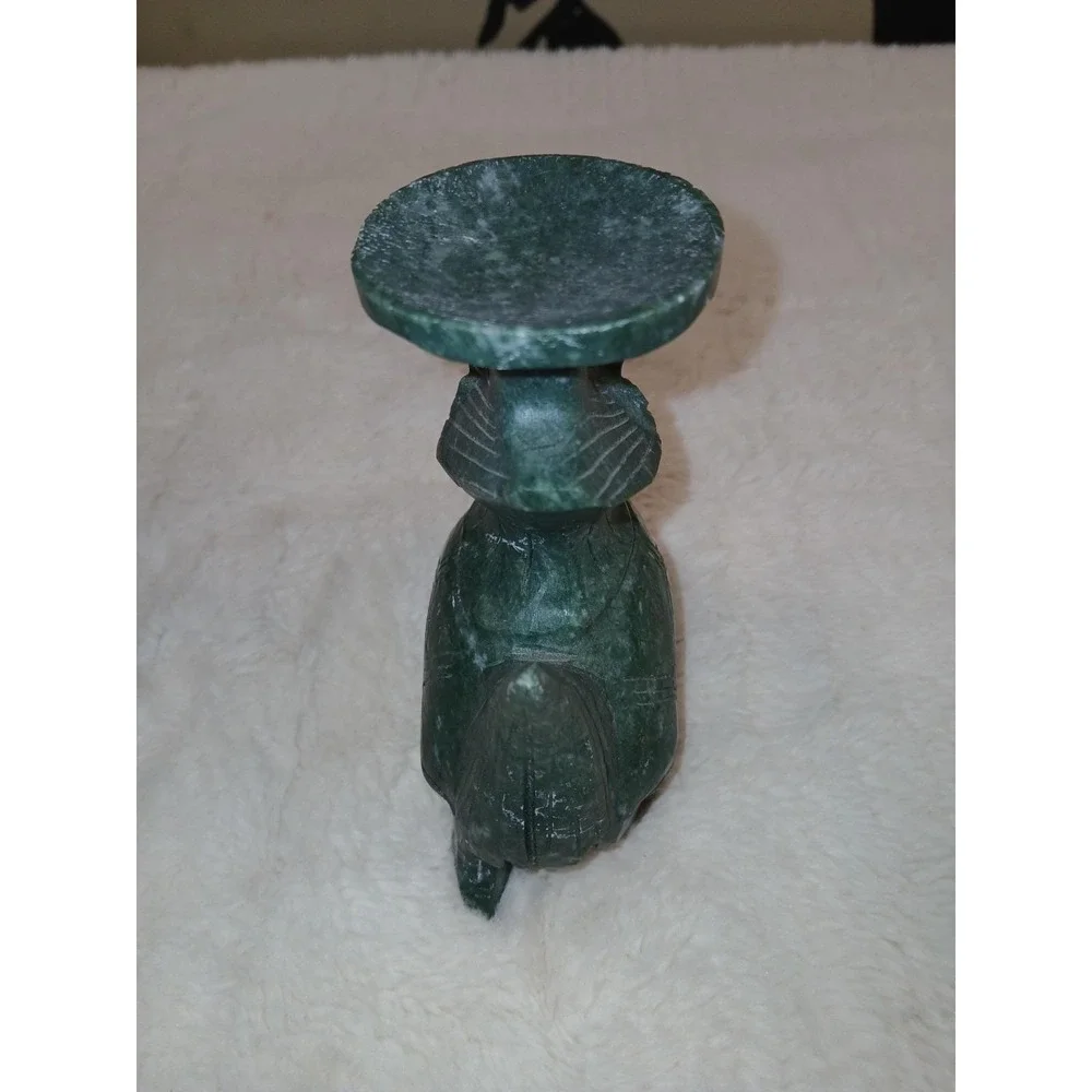 N/A showcases item