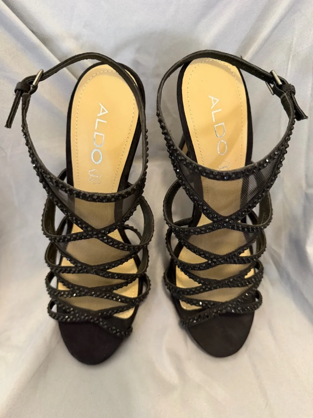 Aldo step into