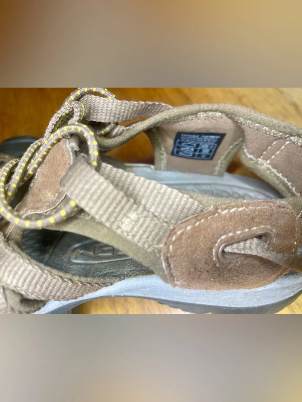 Keen Whisper Size 10 Waterproof Sport Sandals -‎ Hiking Outdoor Comfort