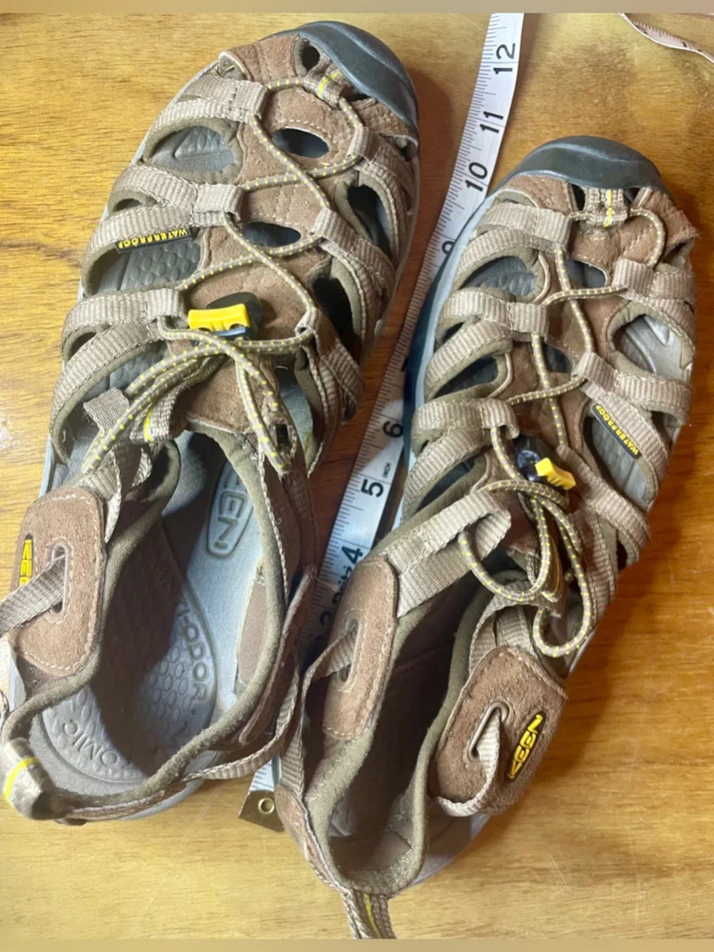 Keen Whisper Size 10 Waterproof Sport Sandals -‎ Hiking Outdoor Comfort