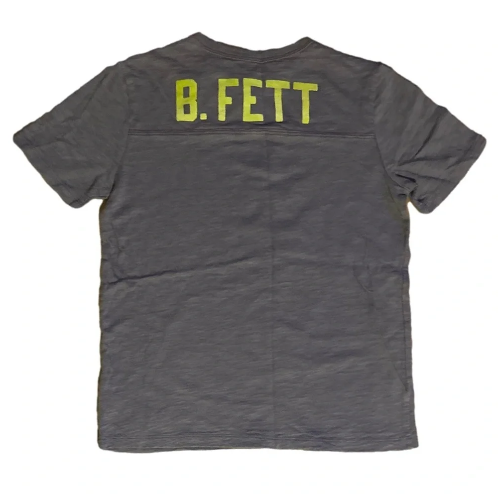 Gap Star Wars Mandolorian Bounty Hunter Kids T-Shirt M