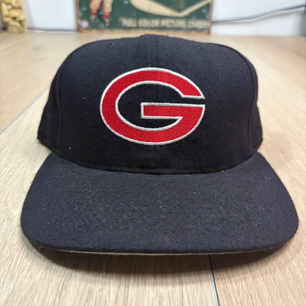 Vintage Georgia Bulldogs Baseball Fitted Hat Black Red TPX Size 7 1/2 Cap
