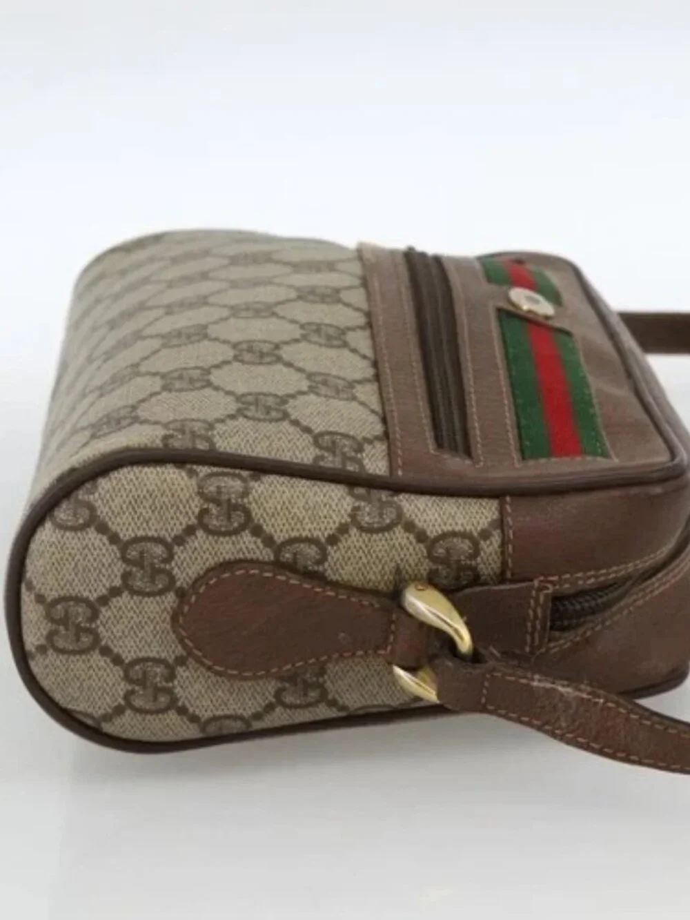 Gucci brand	gucci color	beige