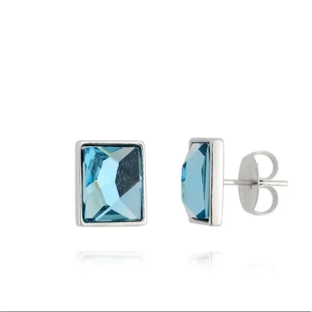 Swarovski authentic Crystals aquamarine colorsquare format white rhodium plated