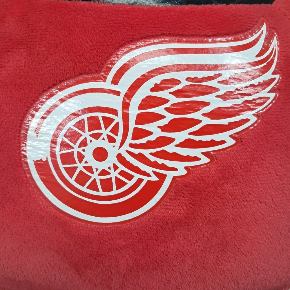 Ty detroit red