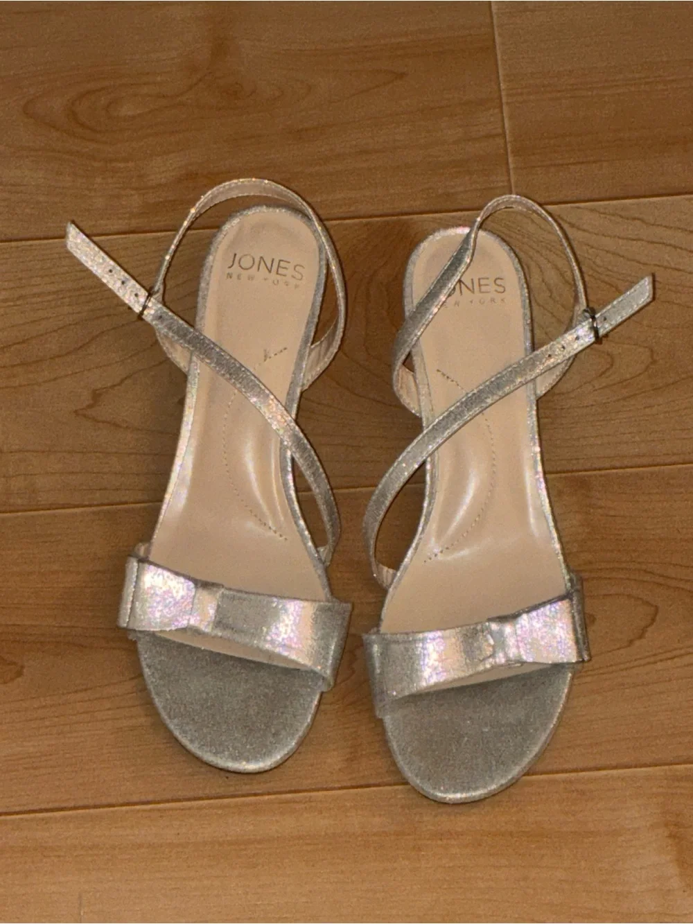 Jones New York feminine foot
