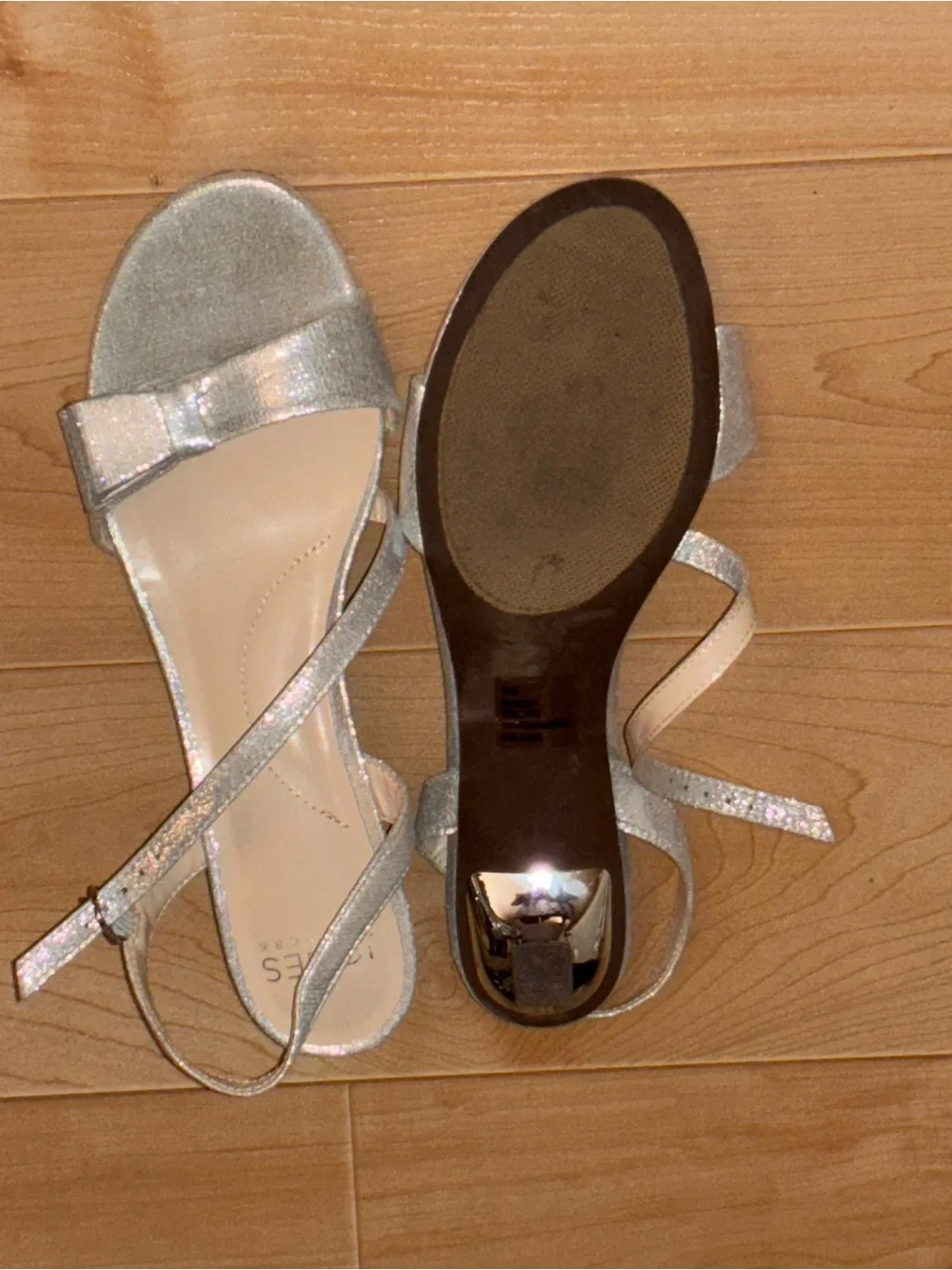 Jones New York strap insole delicate