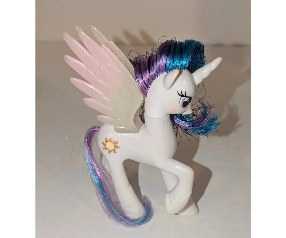 2011 Princess Celestia MLP My Little Pony Hasbro C-0291 23241 5.5