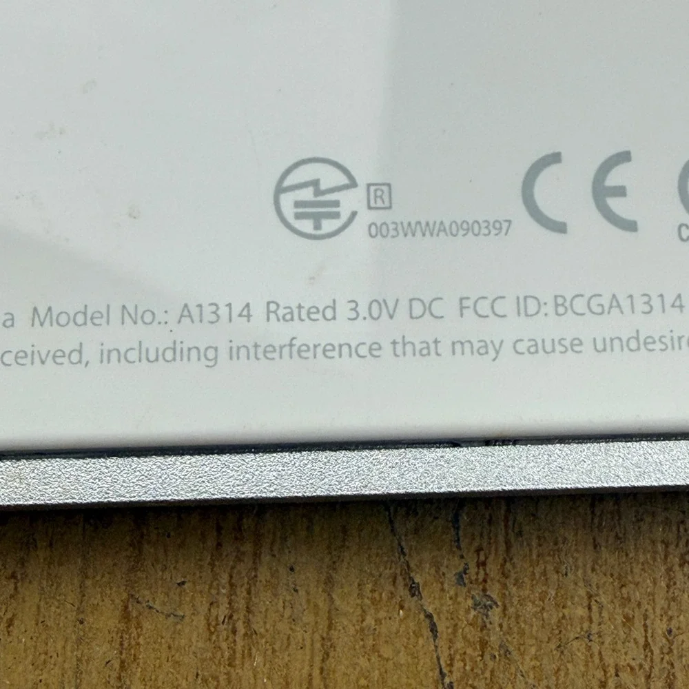 Apple Wireless Keyboard Silver White‎ Bluetooth Model A1314 Mac iPad parts