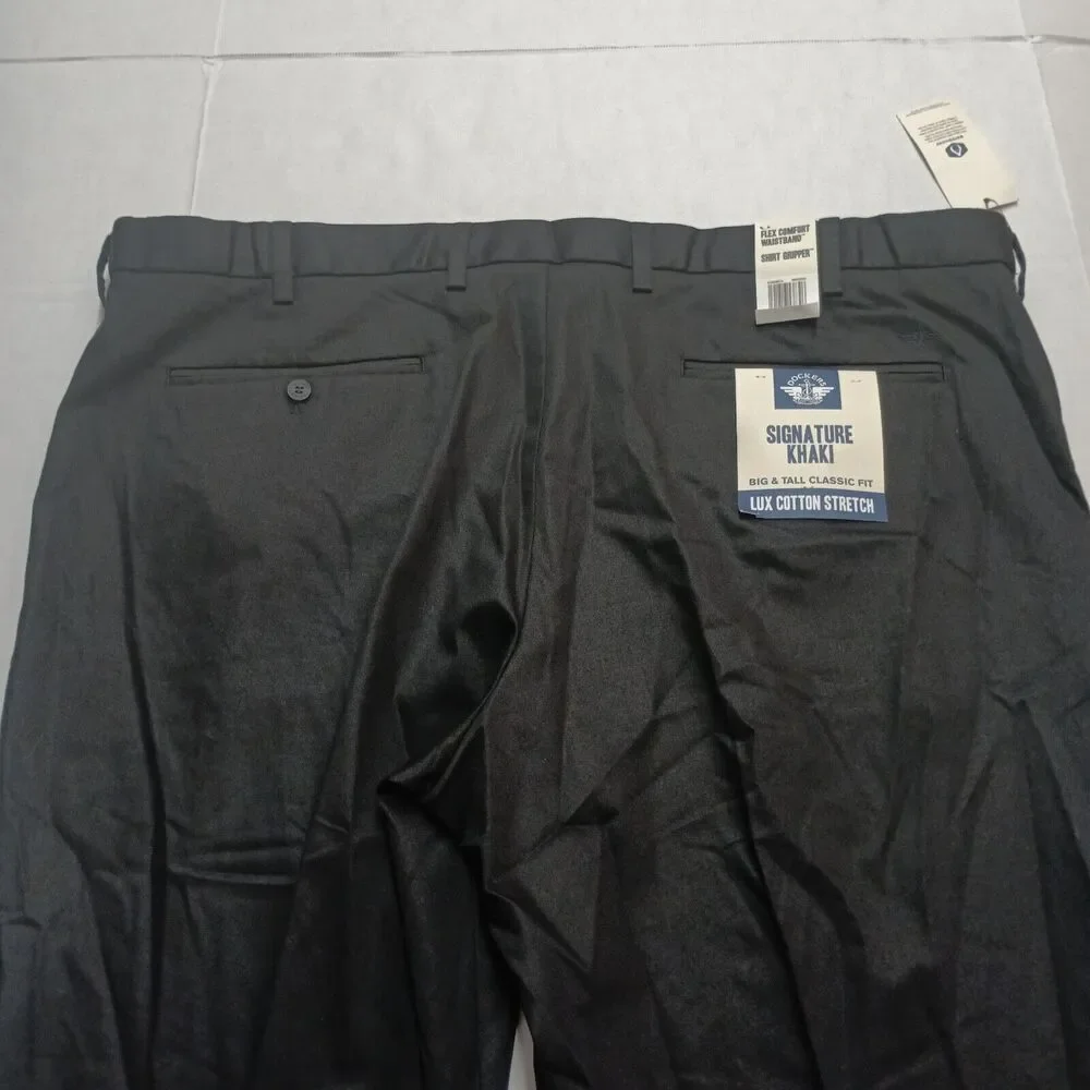 Dockers Signature Khakis Men's 48x29 Black Straight‎ Leg Stretch Classic Fit
