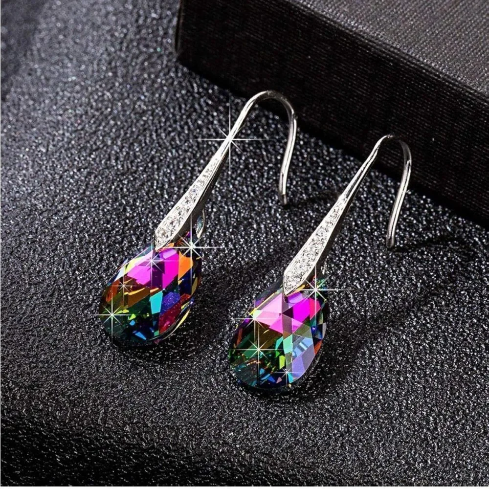 BijouStudios Earrings securely high