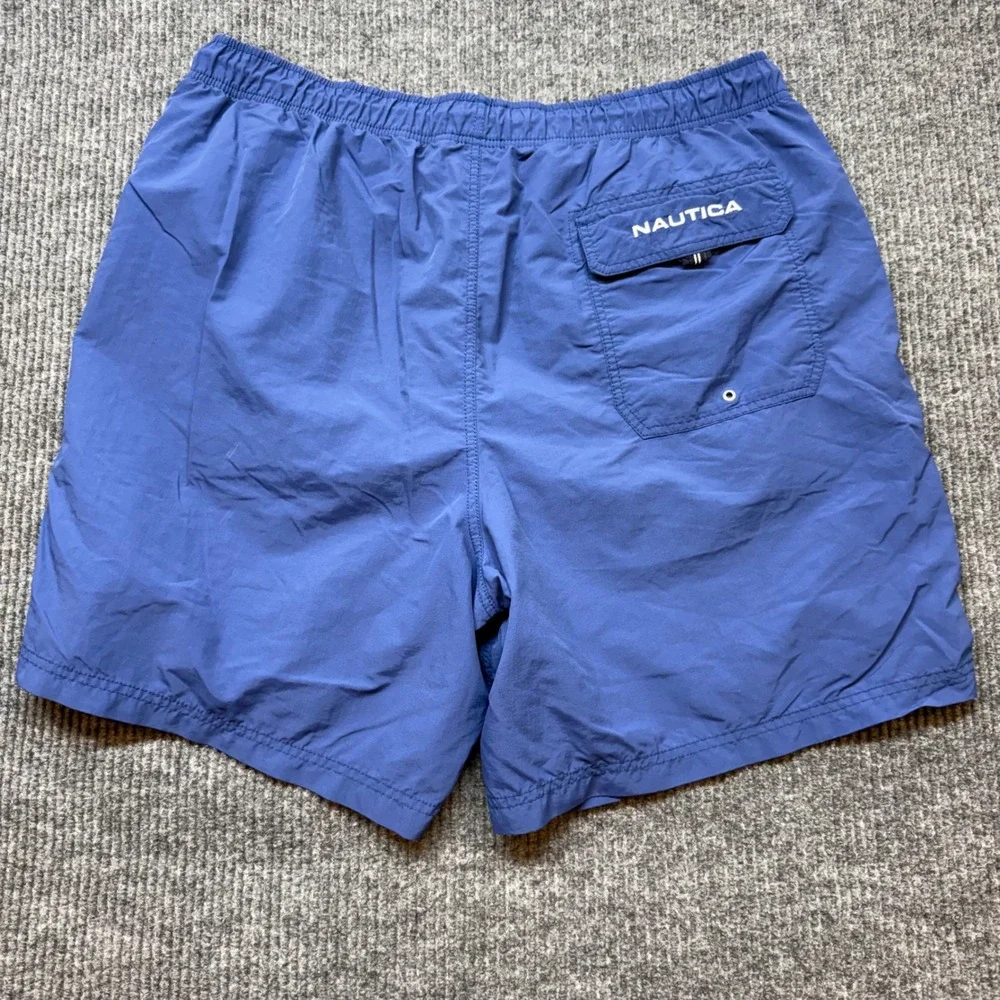 Nautica plastic piece