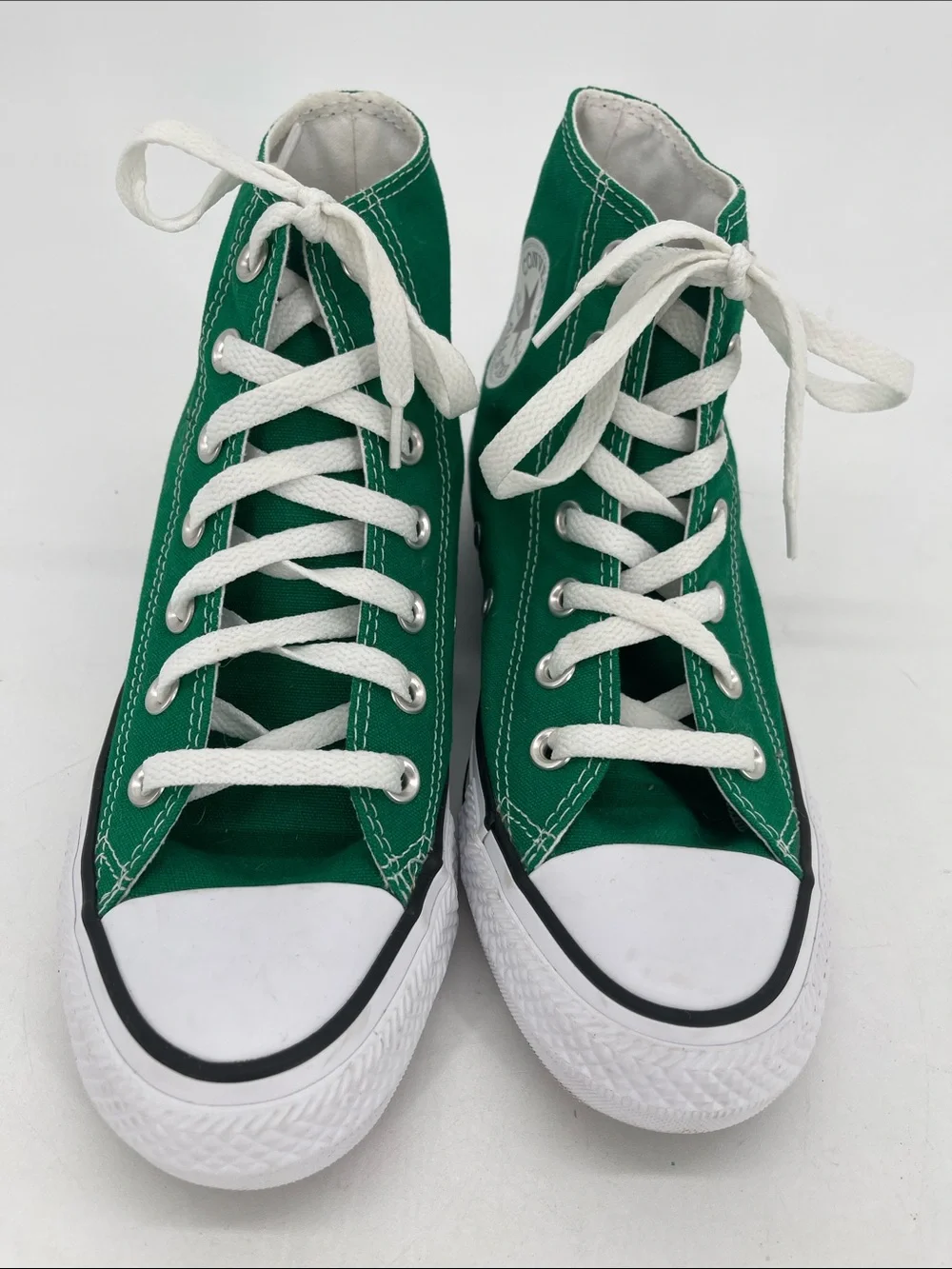 Converse gently worn