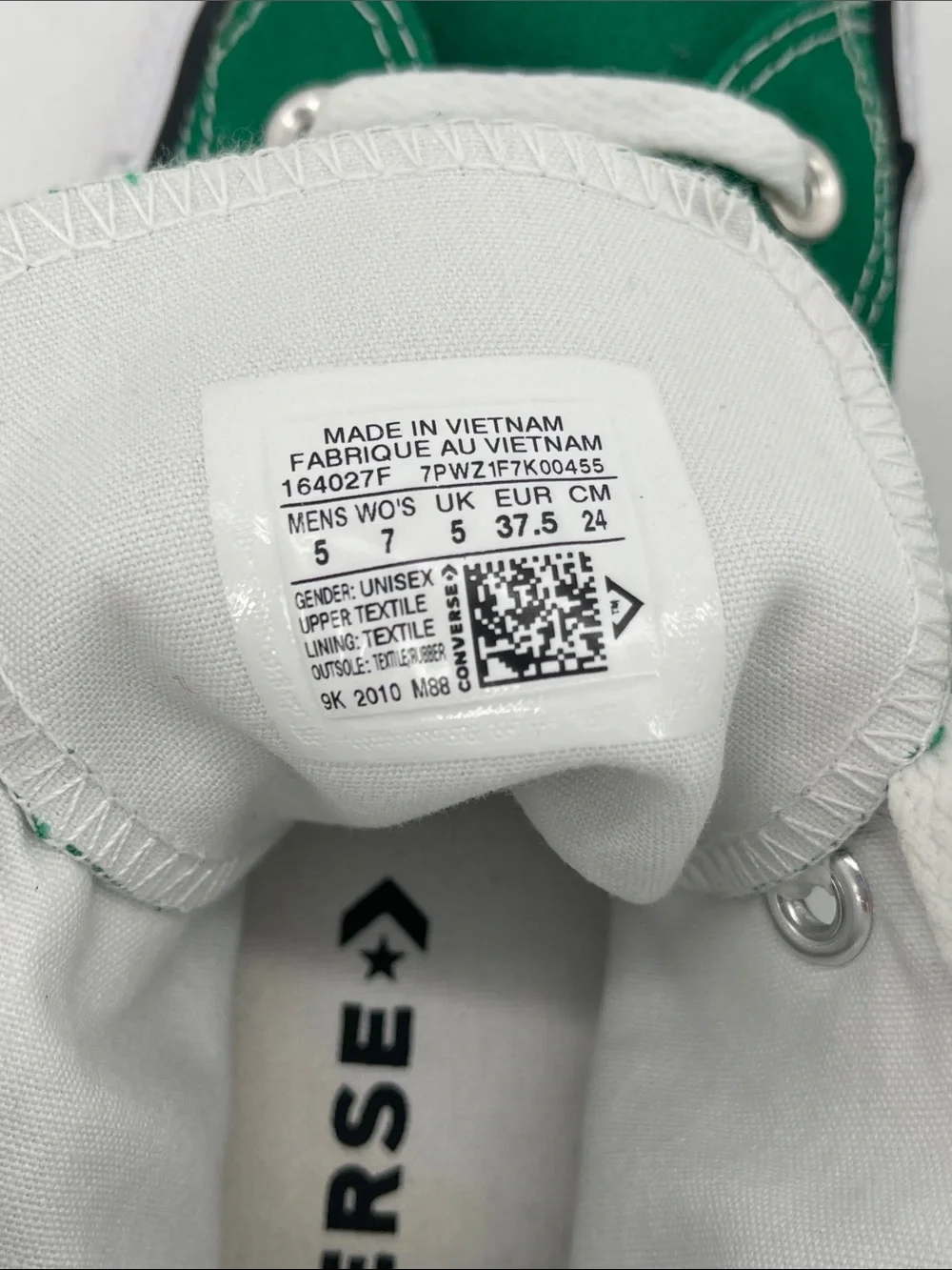 Converse gently worn