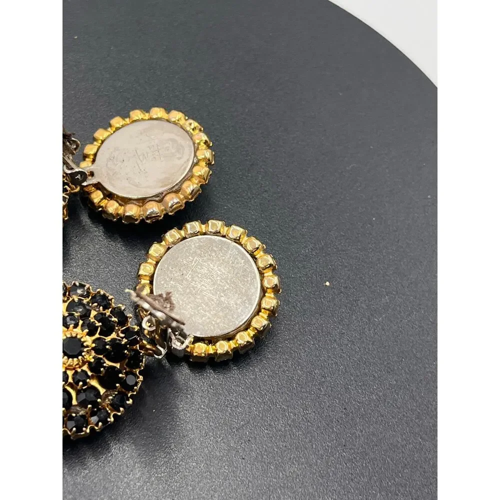 Mistar Bijoux puff crystal are