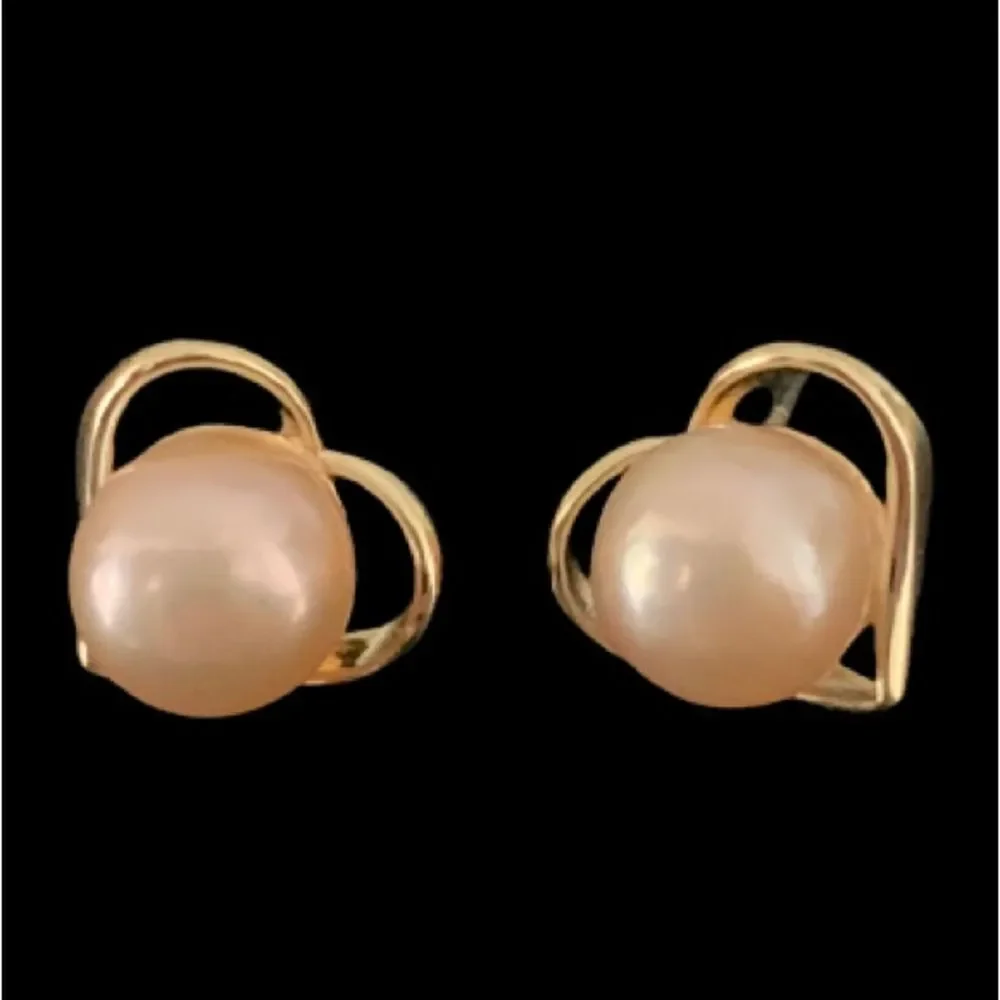 Pink Freshwater Cultured Pearl Stud Earrings in 18k Gold Plated Heart Setting