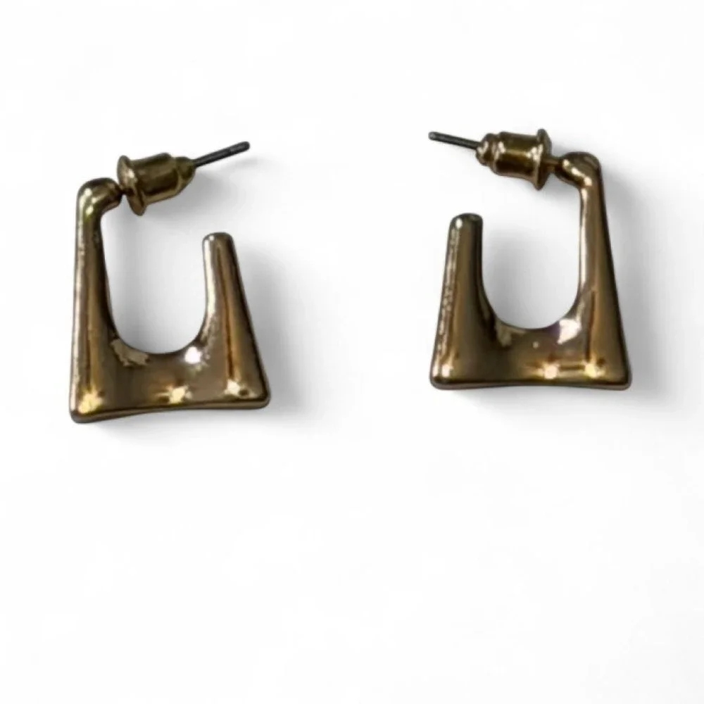 Gold Tone Modern Square Hoop Earrings‎