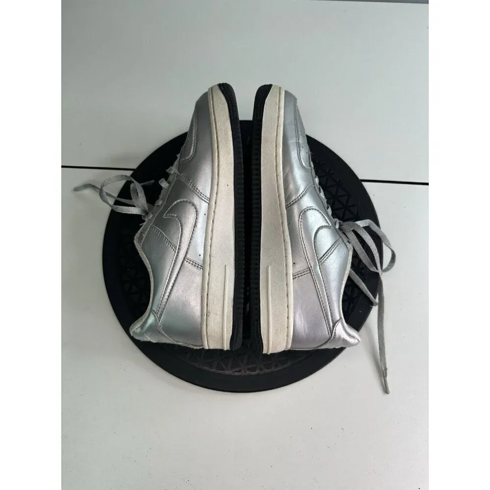 Nike Air Force 1 Low SE GS Girl's Sneakers Size 4.5Y Metallic Silver
