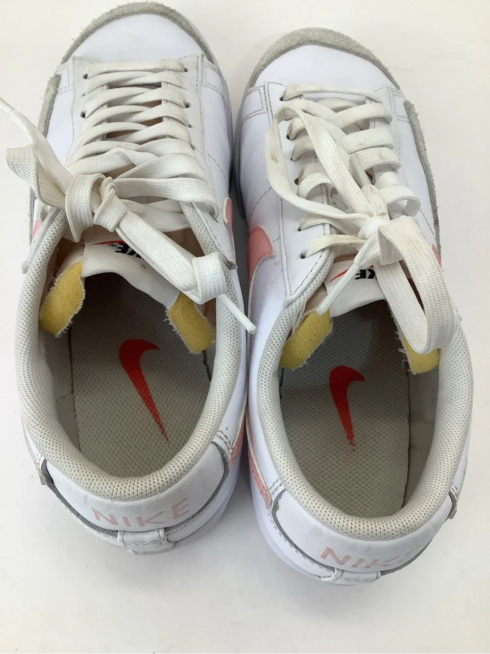 Nike blazer low