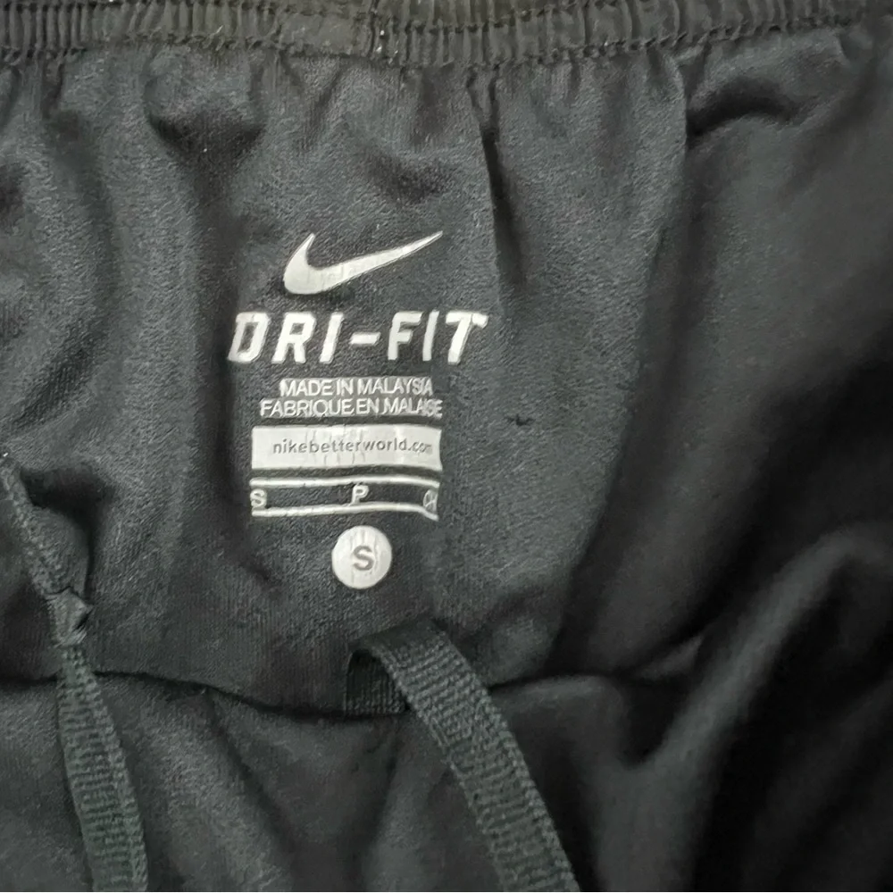 Nike Black And‎ Purple Running Shorts Size Small