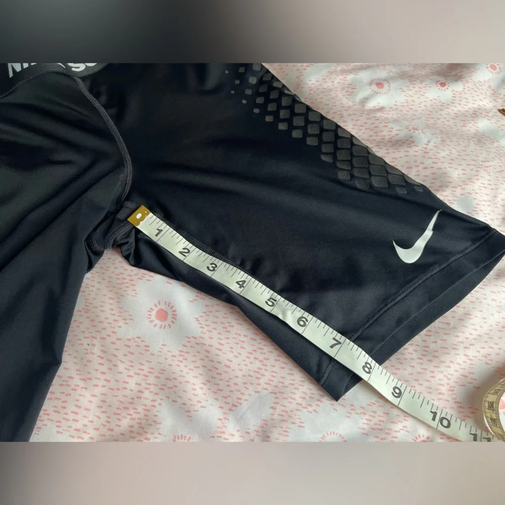 Nike black dri