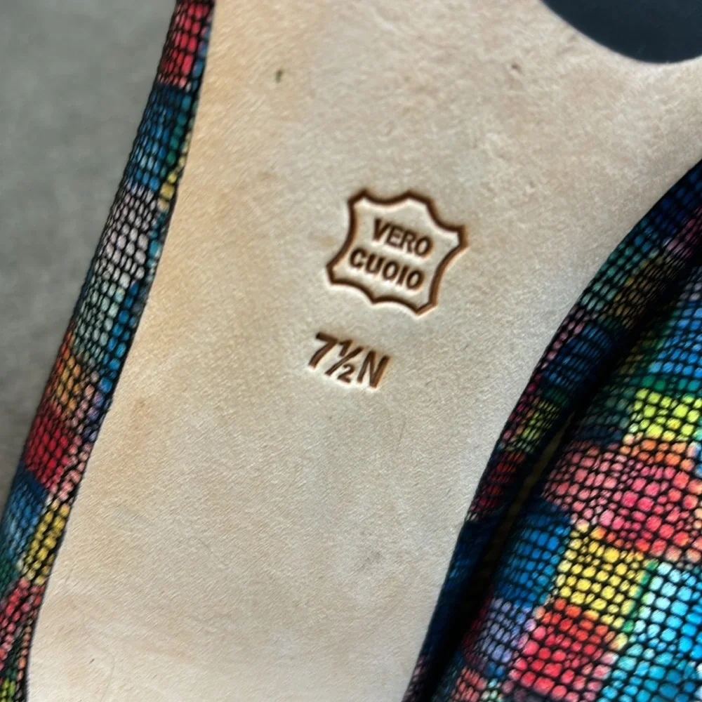 Vaneli Astyr' Almond‎ Toe Multi Color Pump Size 7.5