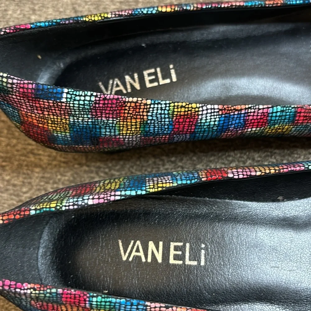 Vaneli Astyr' Almond‎ Toe Multi Color Pump Size 7.5