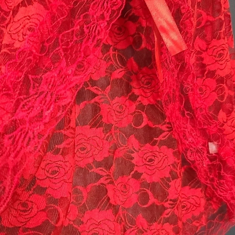 unknown lacy red