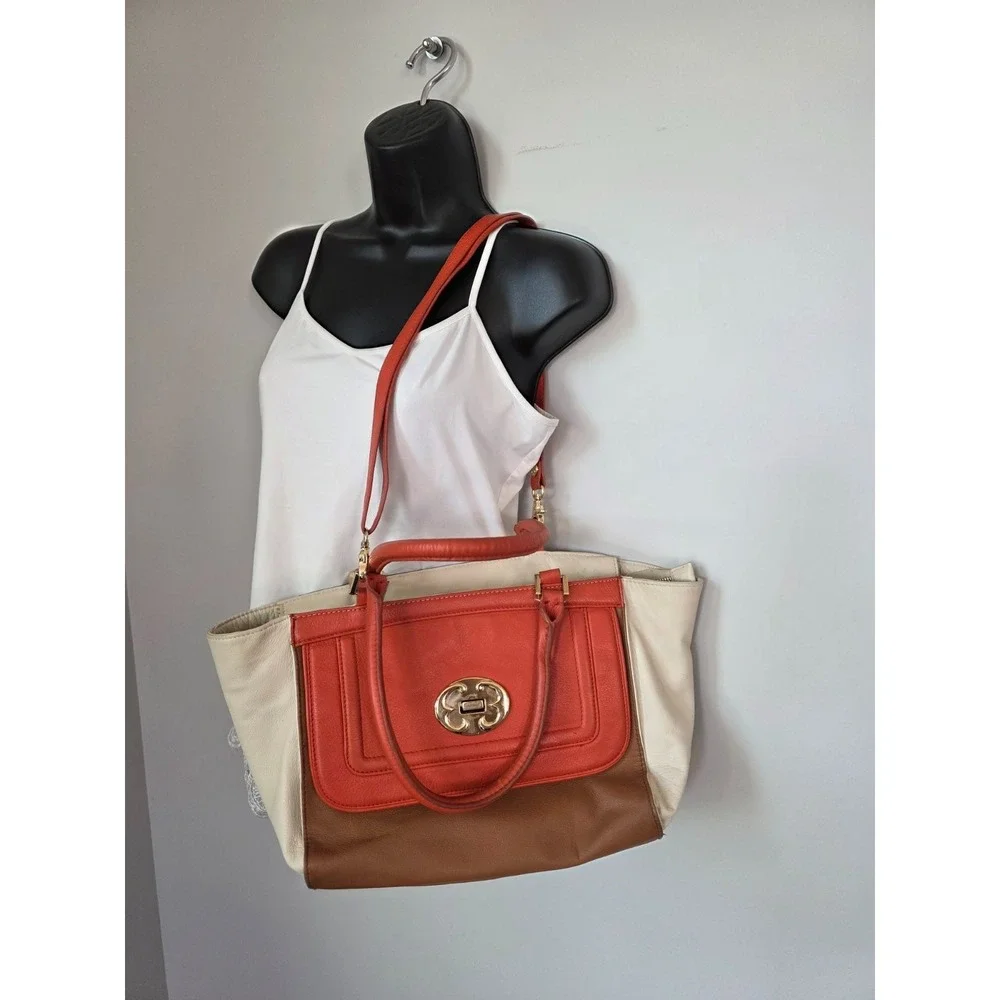 Emma Fox this item