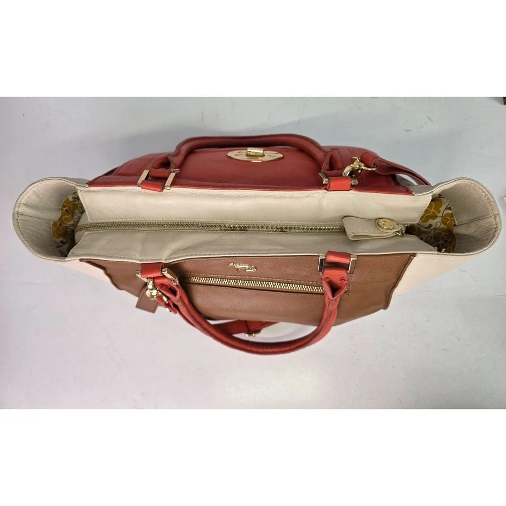 Emma Fox this item