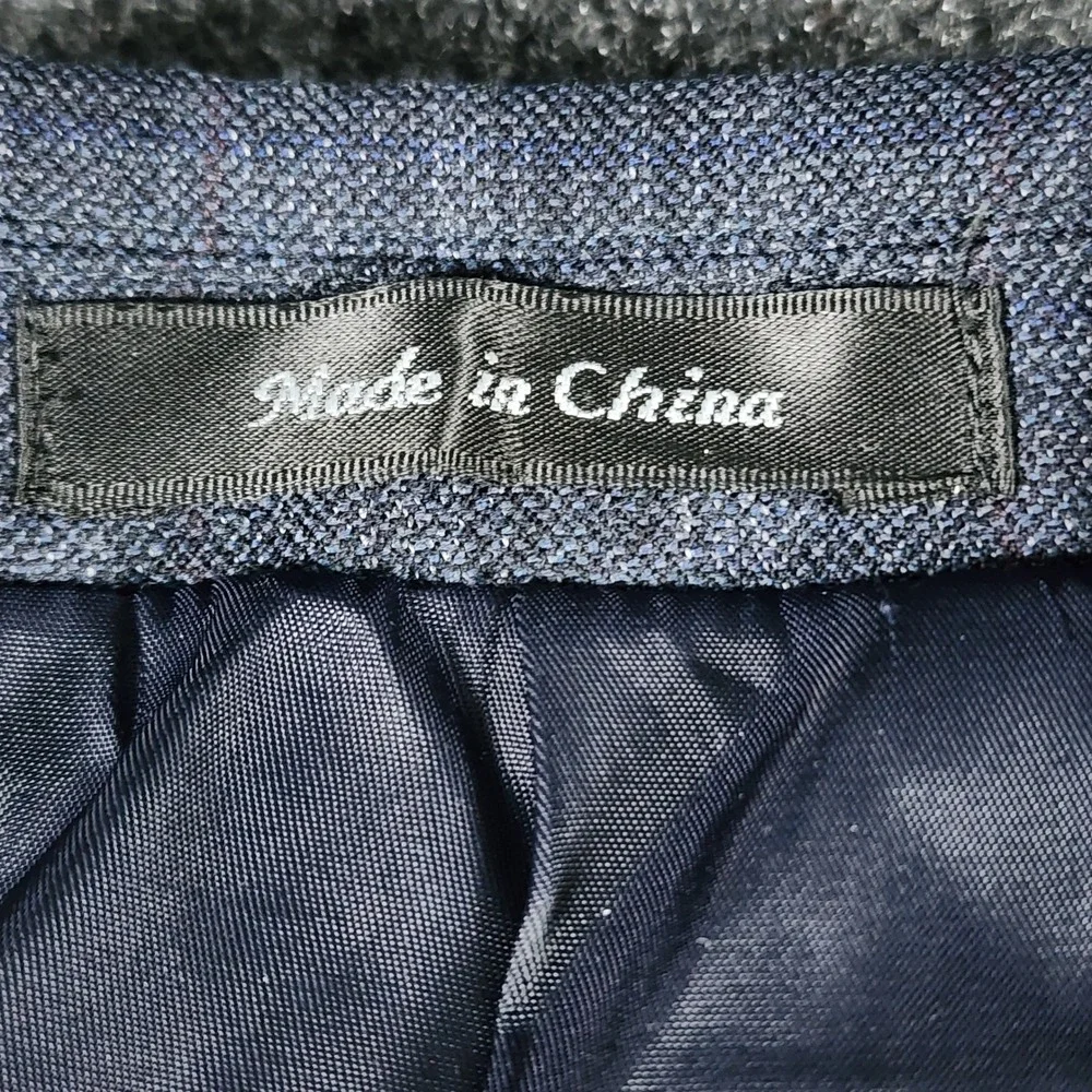 Austin Reed button crafted pockets