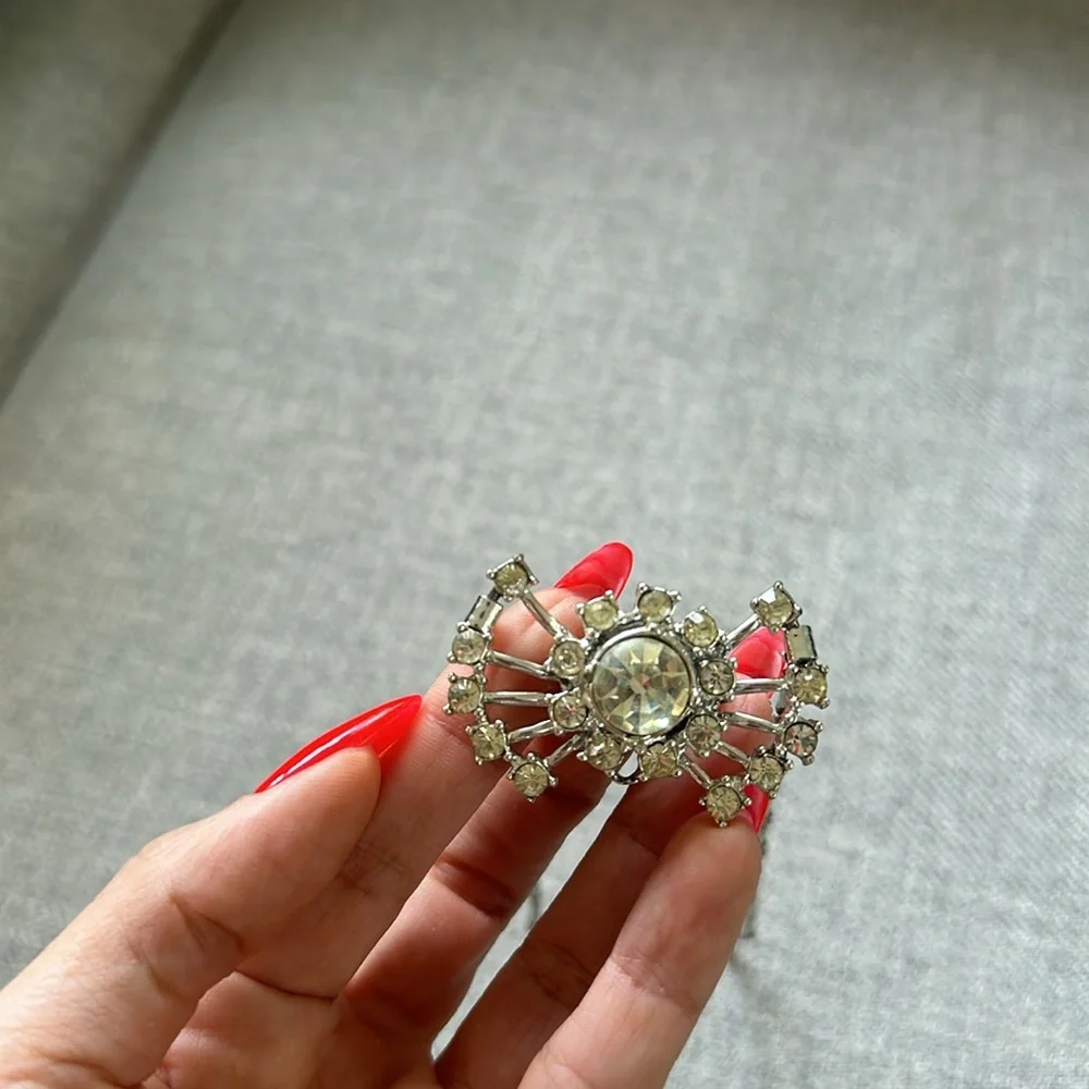 Vintage sunburst necklace