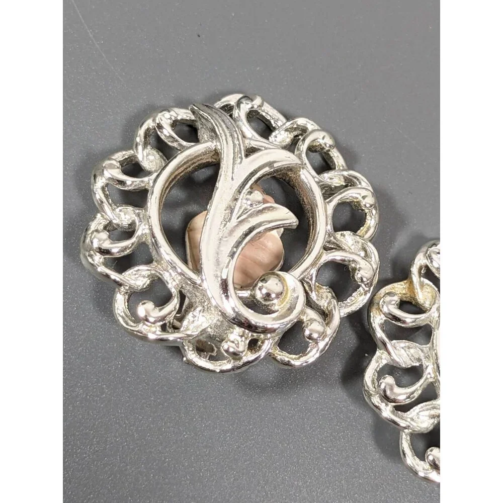 Vintage Sarah‎ Coventry Silver Tone Scroll Round Statement Clip On Earrings