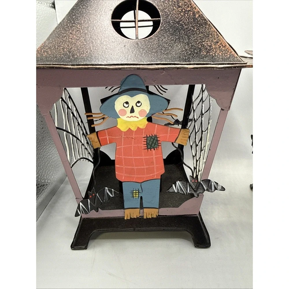 Spooky Hollow halloween lantern
