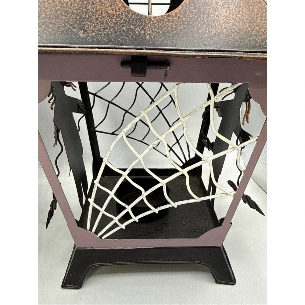 Spooky Hollow halloween lantern