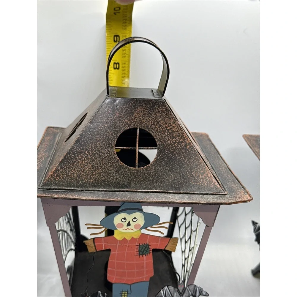 Spooky Hollow halloween lantern