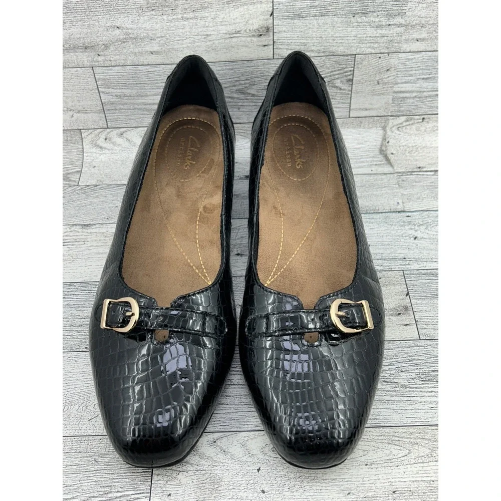 Clarks texture formal