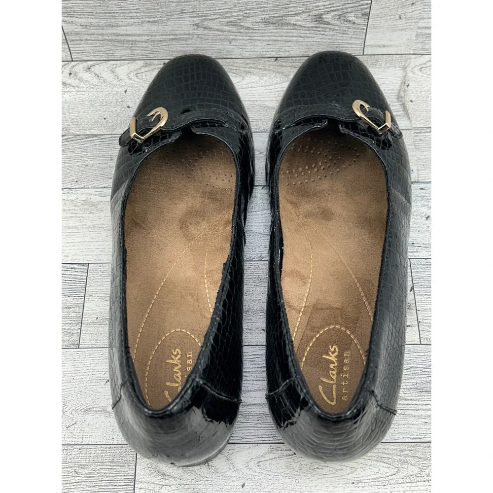 Clarks signature approx business