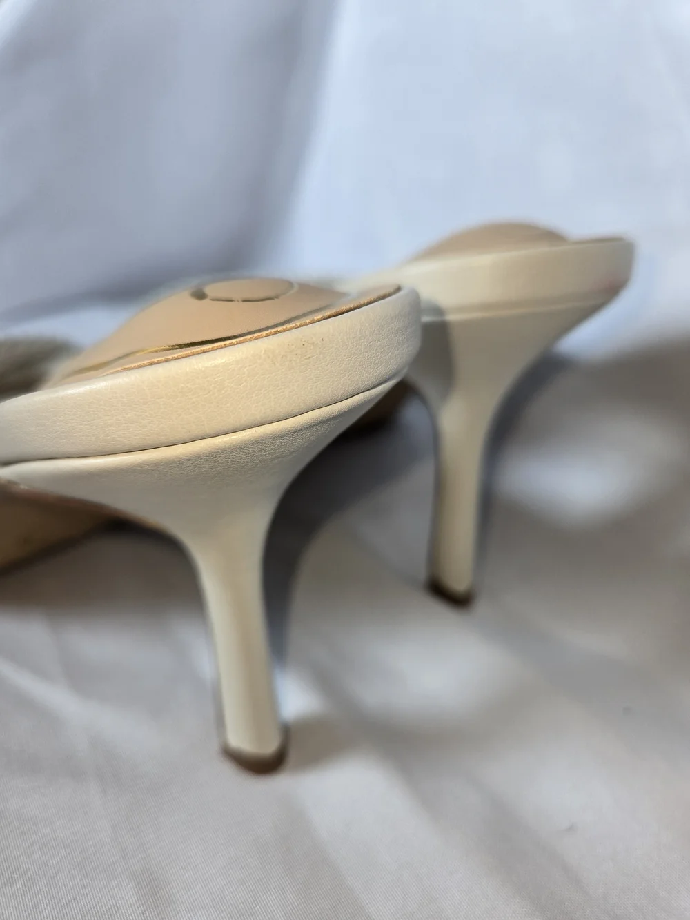 Journee Collection stylish white