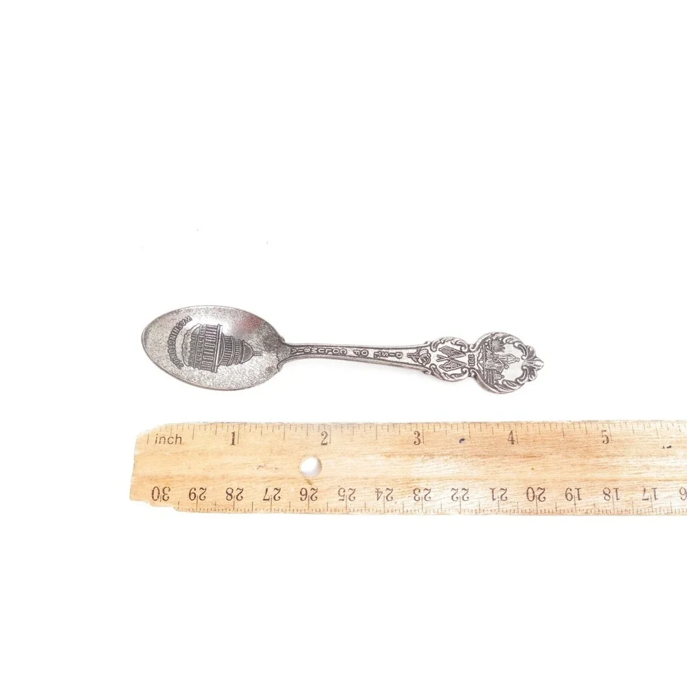 N/A souvenir spoon