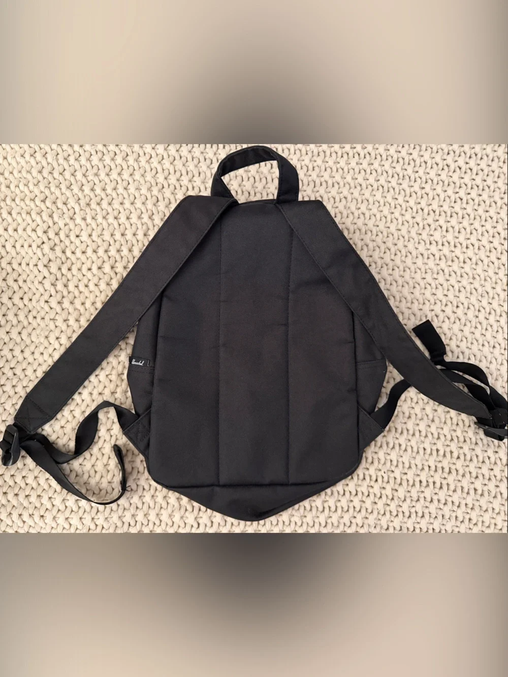 USED: Small size : Herschel Supply Company - Settlement style