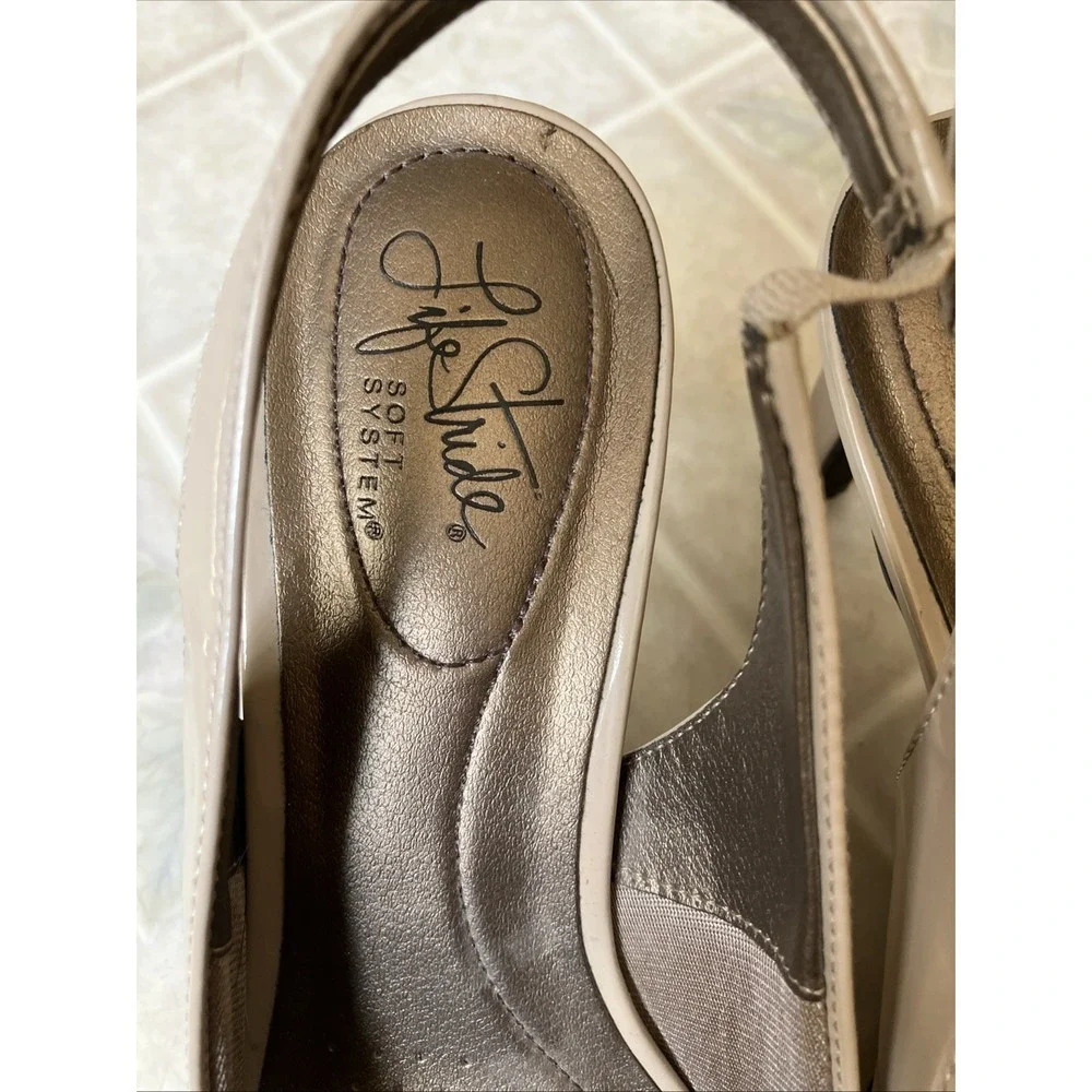 Life Stride heel