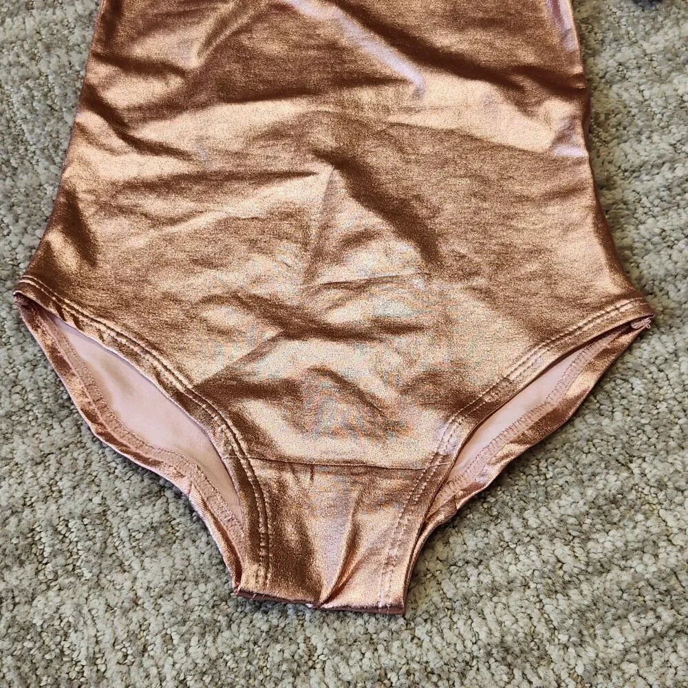H&M weighs 1oz