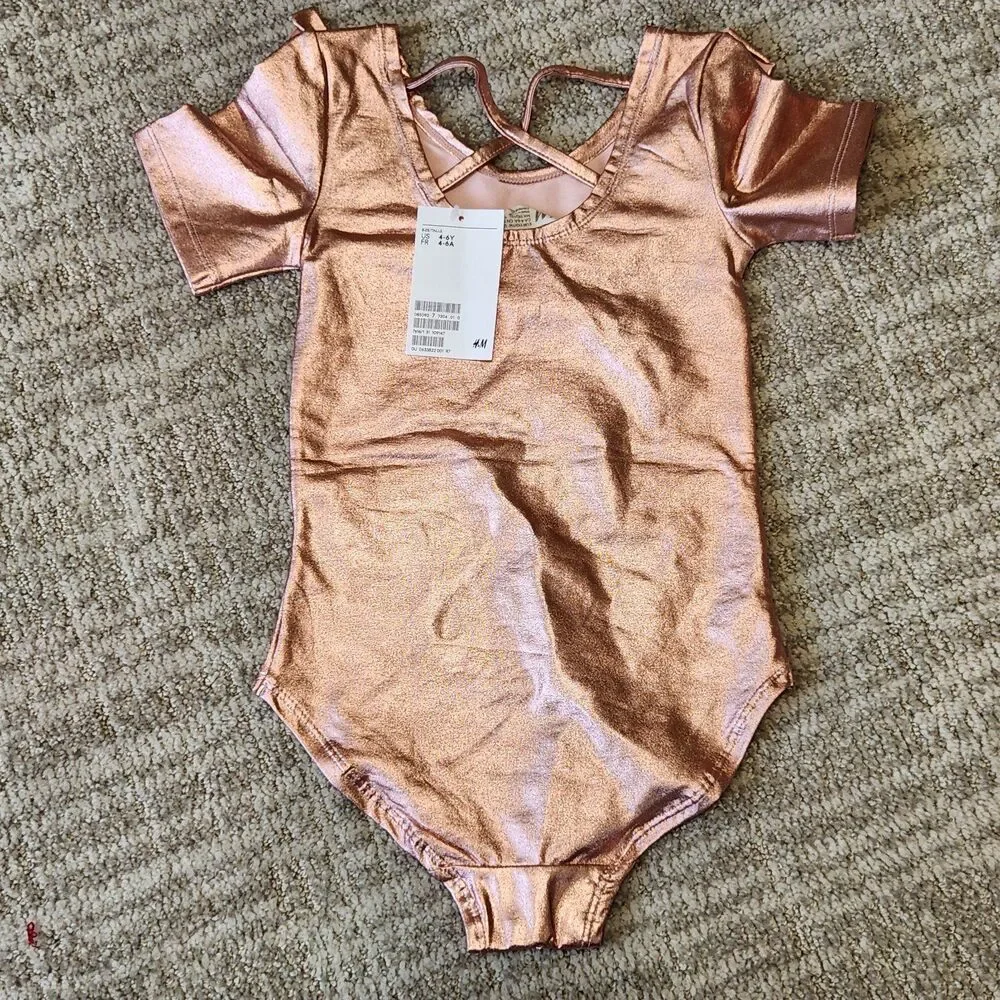 H&M weighs 1oz