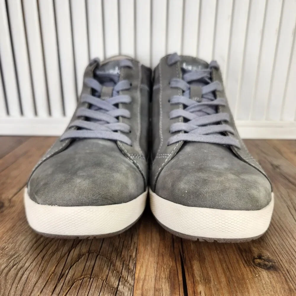 Dansko pre owned