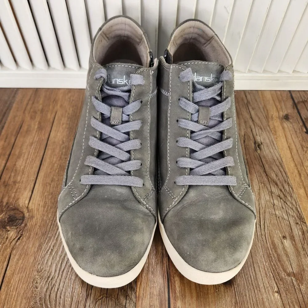 Dansko pre owned
