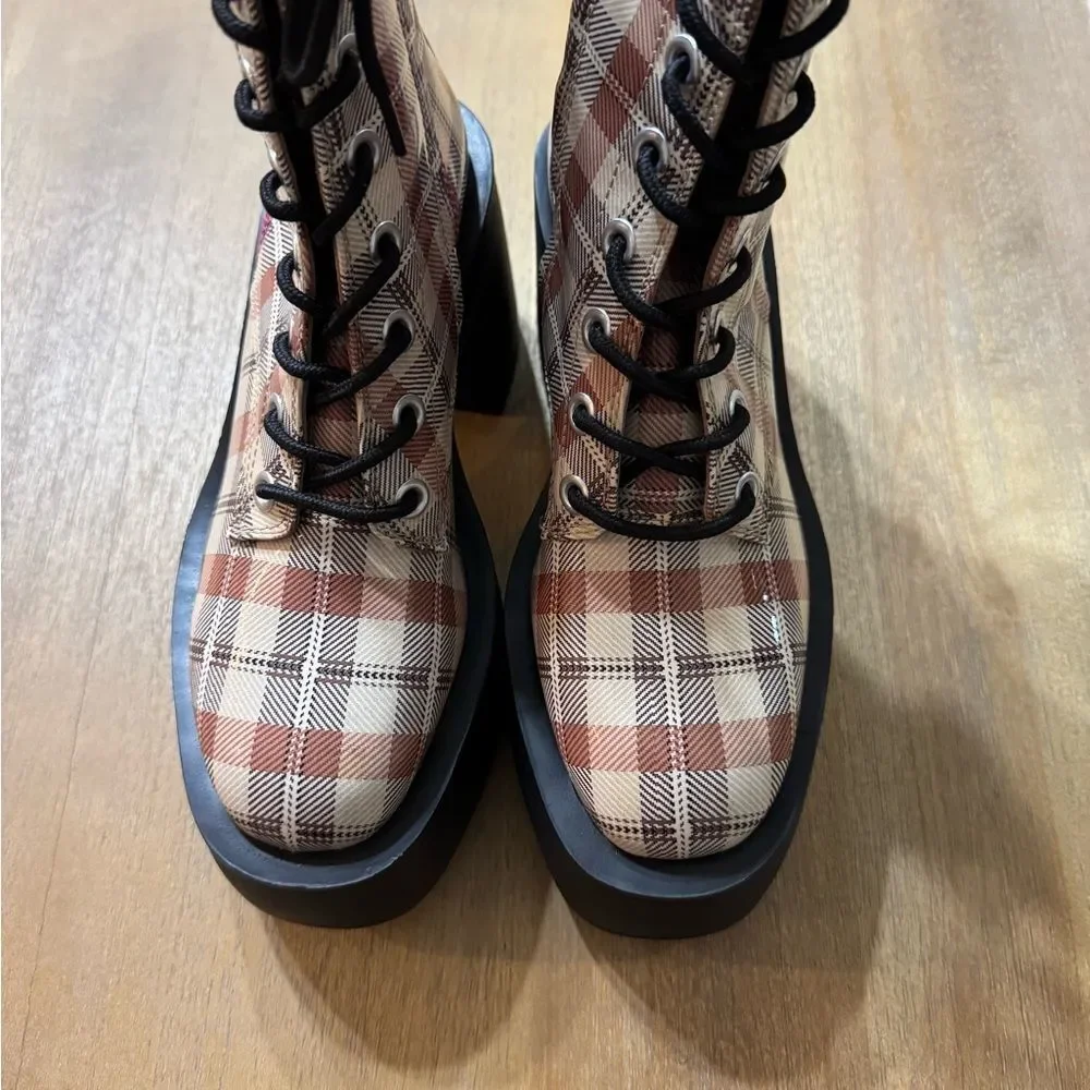 Larroude‎ Plaid Patent Leather Chunky Heel Platform Combat Boot Size 8