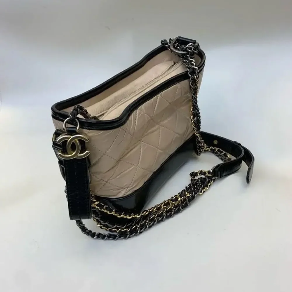 CHANEL brand color